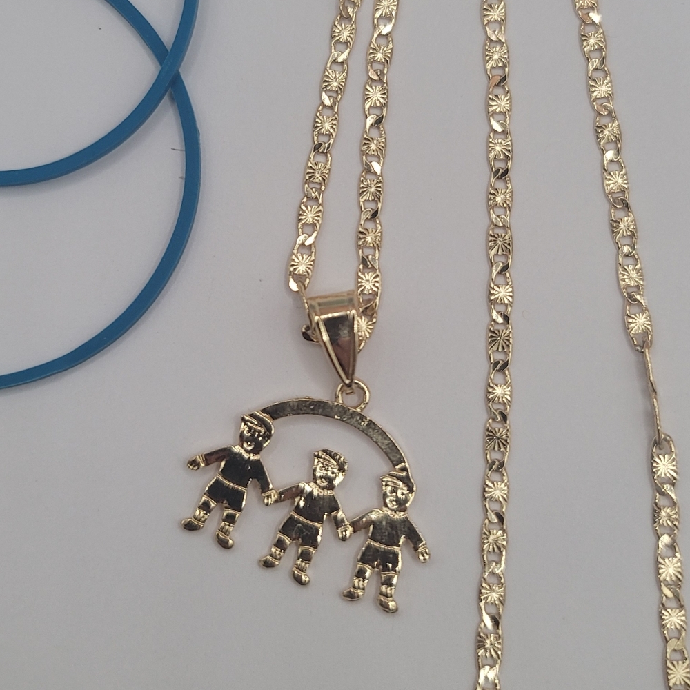 Gold-plated chain 3 boys pendant